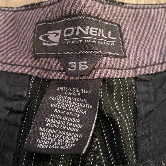 O'Neill Casual Black Pinstriped First In Last Out Shorts Men's Size 36 - Picture 8 of 8